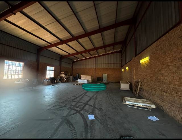 250M² WAREHOUSE TO LET IN CHLOORKOP